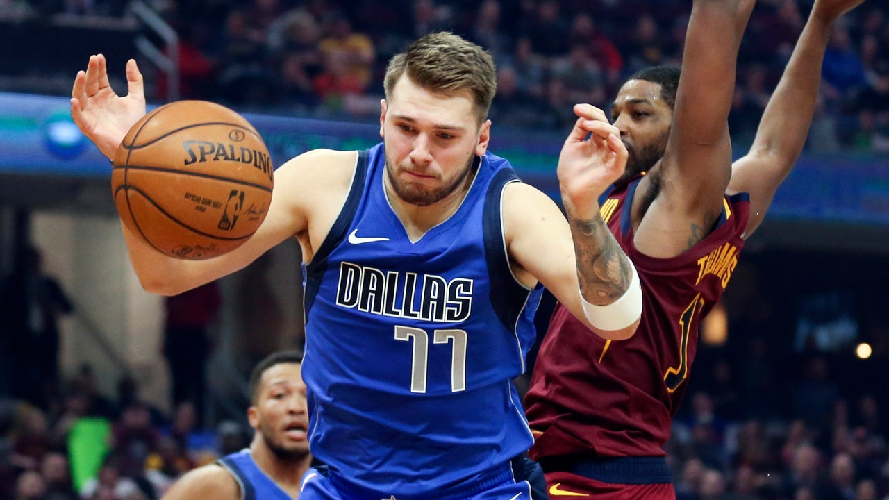 Doncic has triple-double, Mavericks rout Cavaliers 131-111